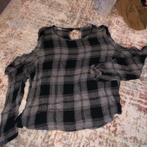 Cut out shoulder shirt